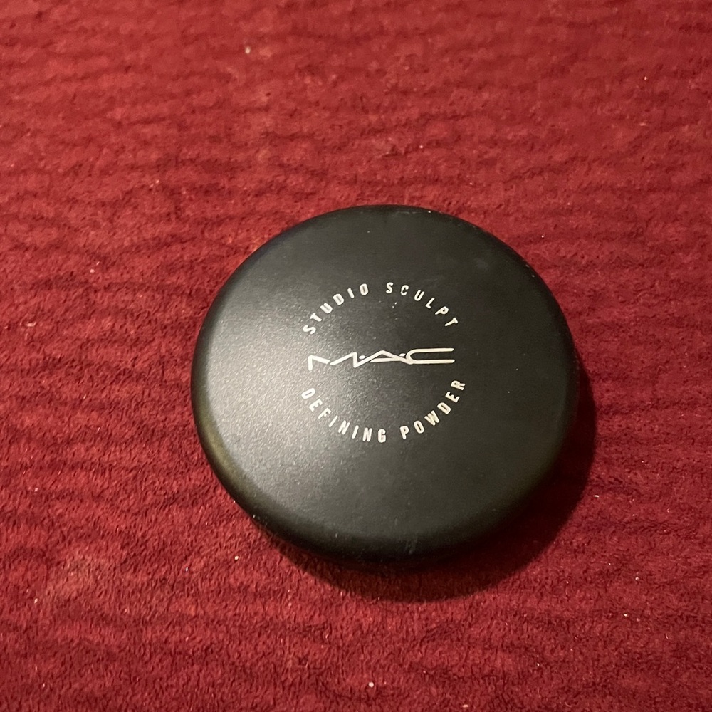 MAC Cosmetics Studio Sculpt Defining Powder - Medium
